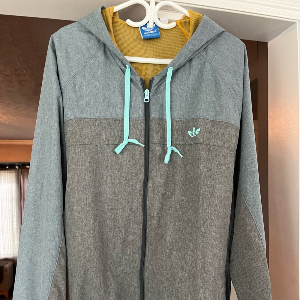 Adidas winderbreaker size XL blue and grey
